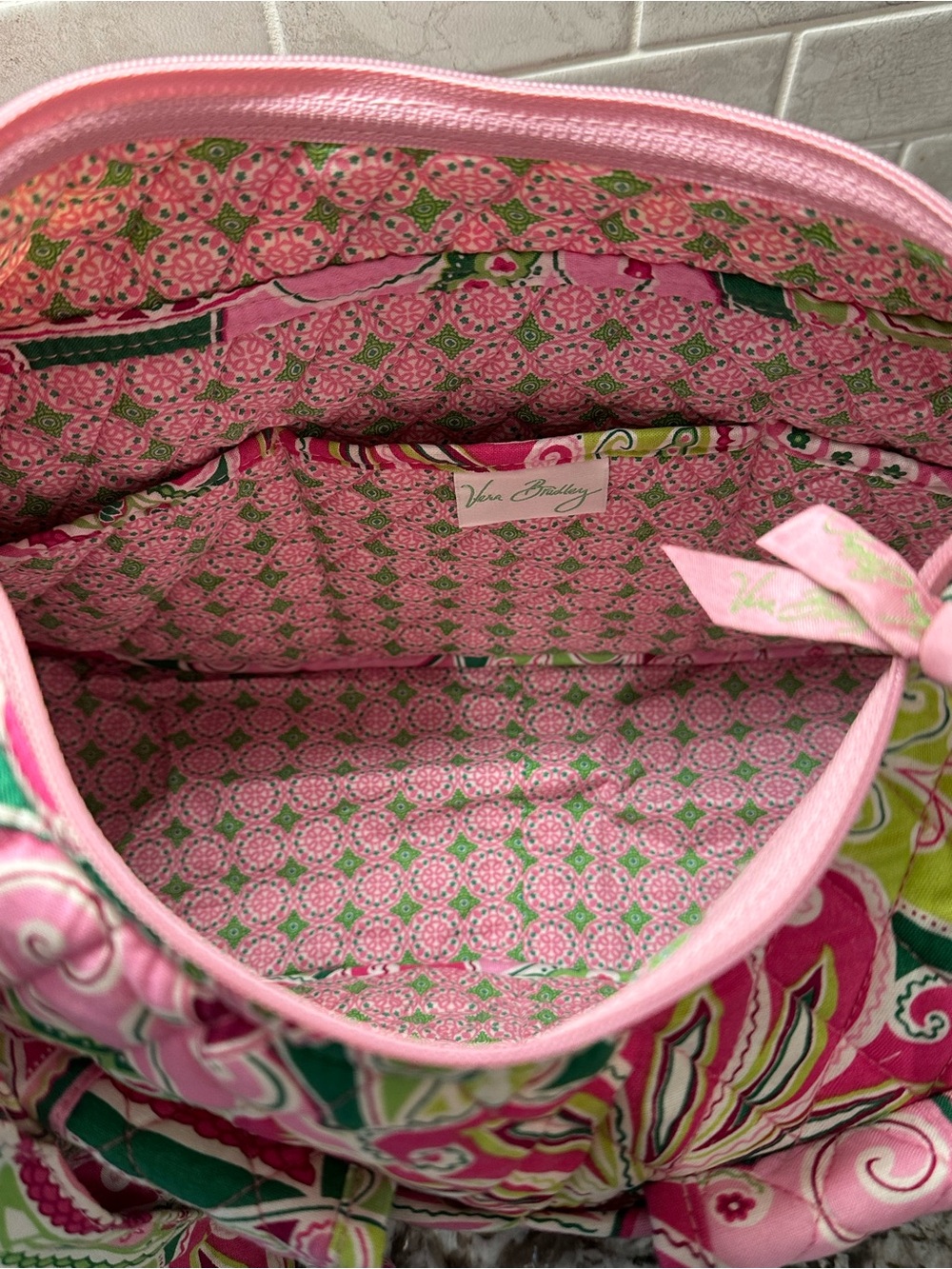 Vera Bradley Retired Pinwheel Pink Cargo Sling Bag Adjustable Shoulder Strap - Picture 14 of 14